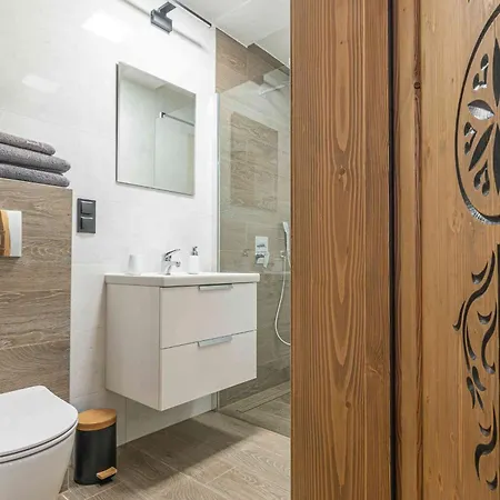 Apartamenty Tatrzanskie Wzgorze Poronin Exterior photo
